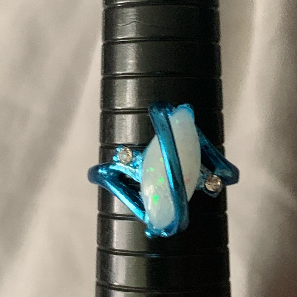 Opal ring